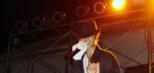 Raphaël's high school performance of Billie Jean